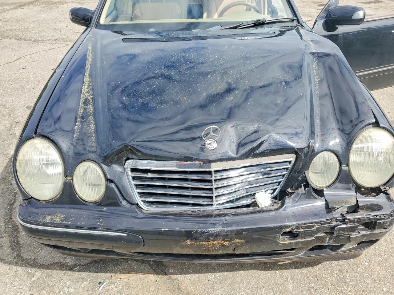 2001 Mercedes-Benz E-class VIN WDBJF65J81B386260 photo 11