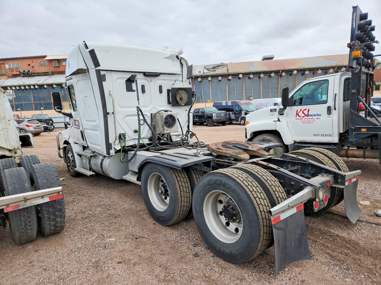 2022 FREIGHTLINER All other VIN 3AKJHHDV7NSNC5704 photo 3
