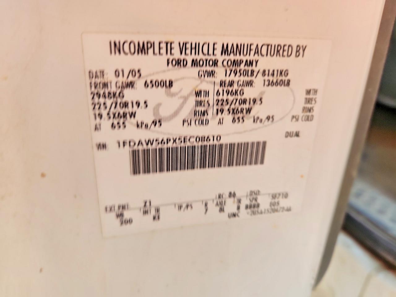 2005 Ford F550 VIN 1FDAW56PX5EC08610 photo 12