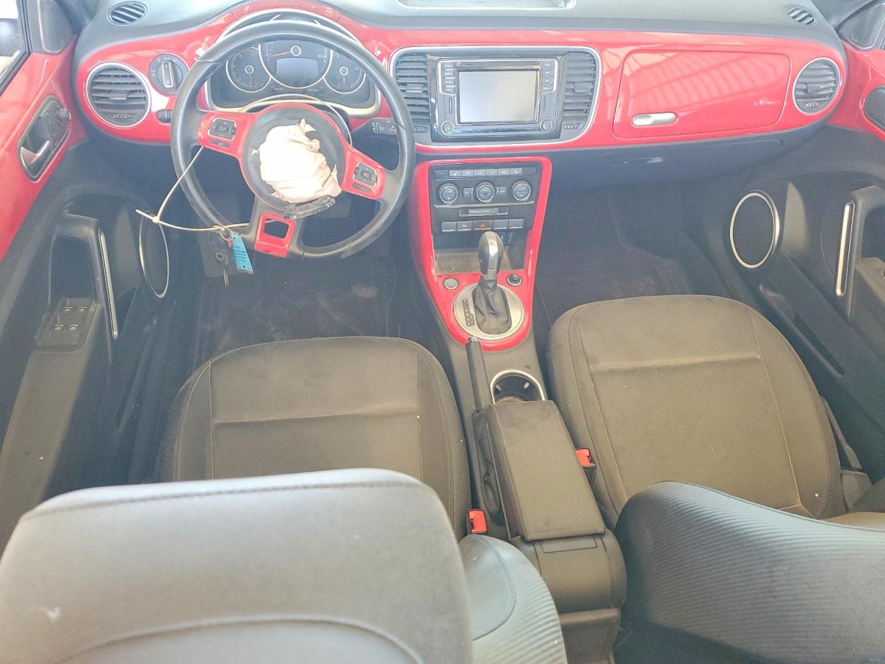2019 Volkswagen Beetle VIN 3VW5DAAT6KM505420 photo 8