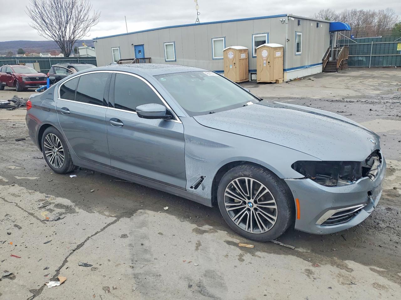 2019 BMW 5 series VIN WBAJB1C56KB376282 photo 4