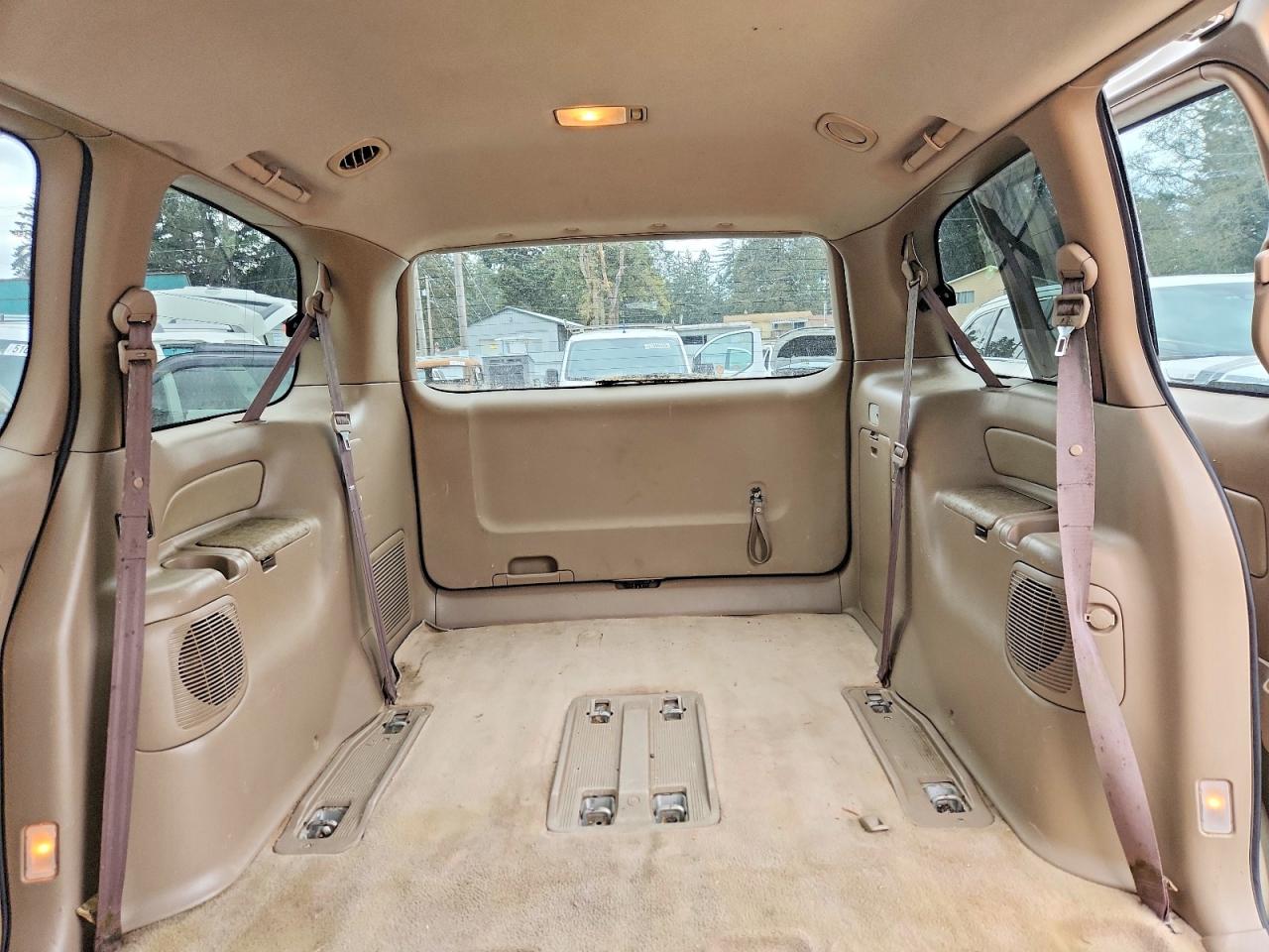 2002 Toyota Sienna VIN 4T3ZF13CX2U437925 photo 10