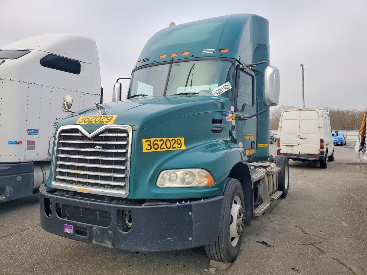 2017 MACK All other VIN 1M1AW01X8HM009337 photo 2