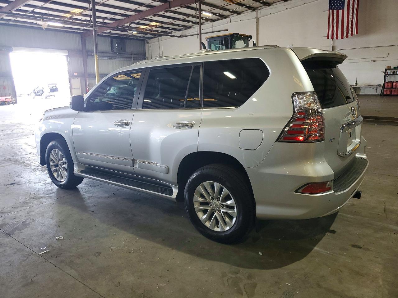 2015 Lexus Gx VIN JTJBM7FX1F5095686 photo 2