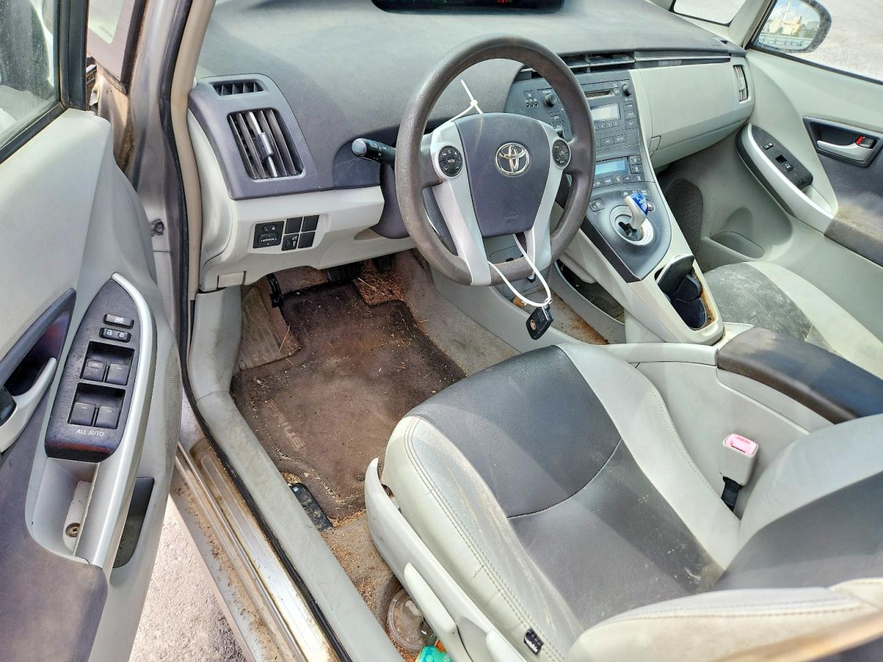 2010 Toyota Prius ii VIN JTDKN3DU4A1026749 photo 8