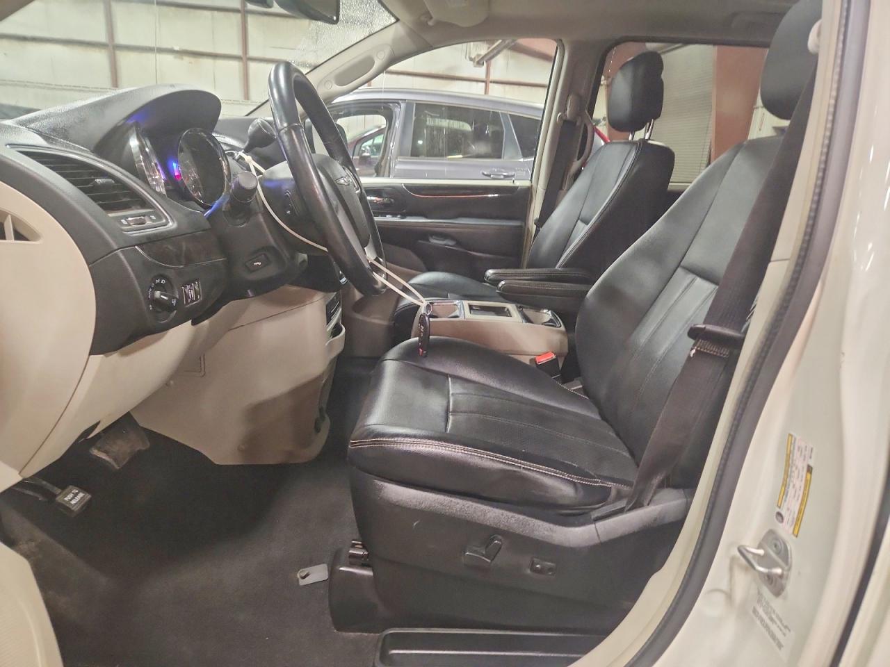 2013 Chrysler Minivan VIN 2C4RC1CG2DR714866 photo 7