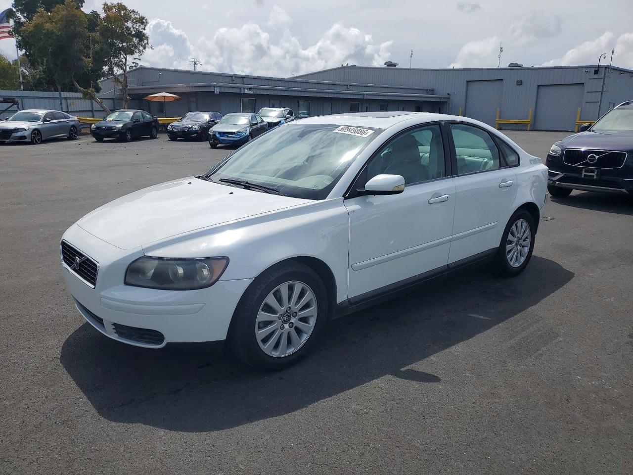 2005 Volvo S40 VIN YV1MS390452101810 photo 1
