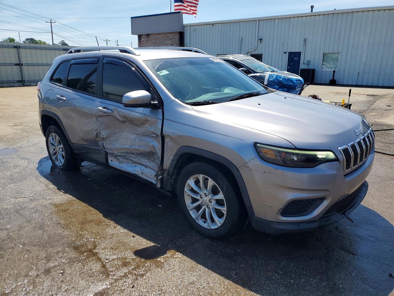 2020 Jeep Cherokee VIN 1C4PJLCB7LD581195 photo 4