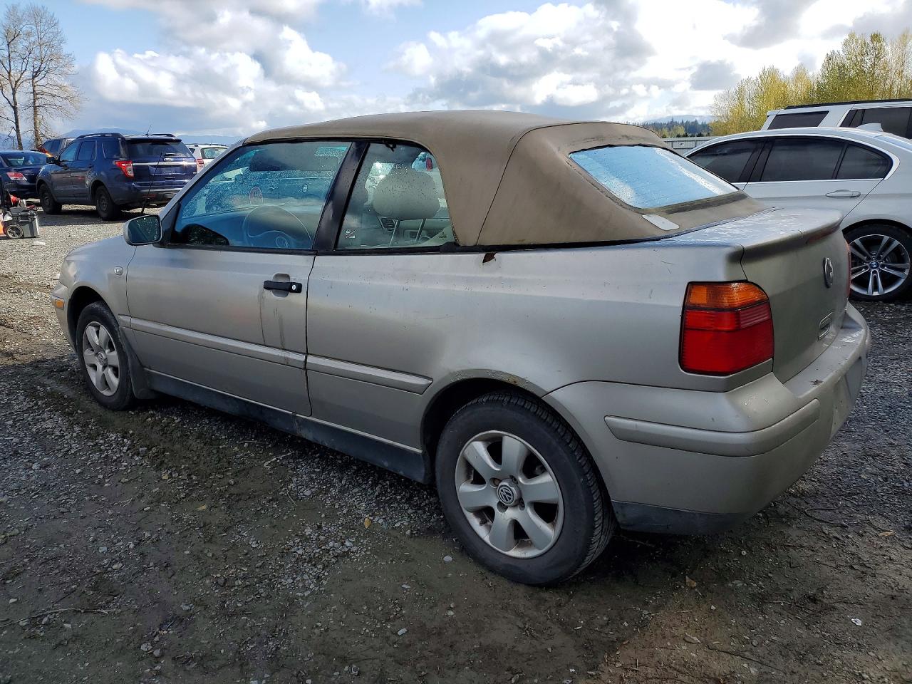 2001 Volkswagen Cabrio VIN 3VWDC21V01M816118 photo 2