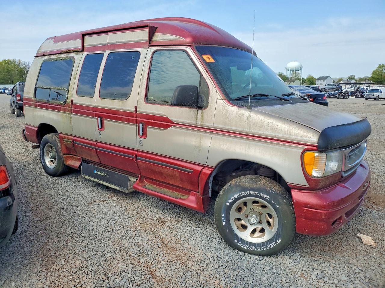 1999 Ford Econoline VIN 1FDRE14W0XHB73084 photo 4