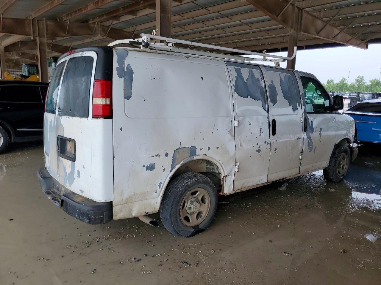 2007 Chevrolet Express VIN 1GCFG15X471148366 photo 3