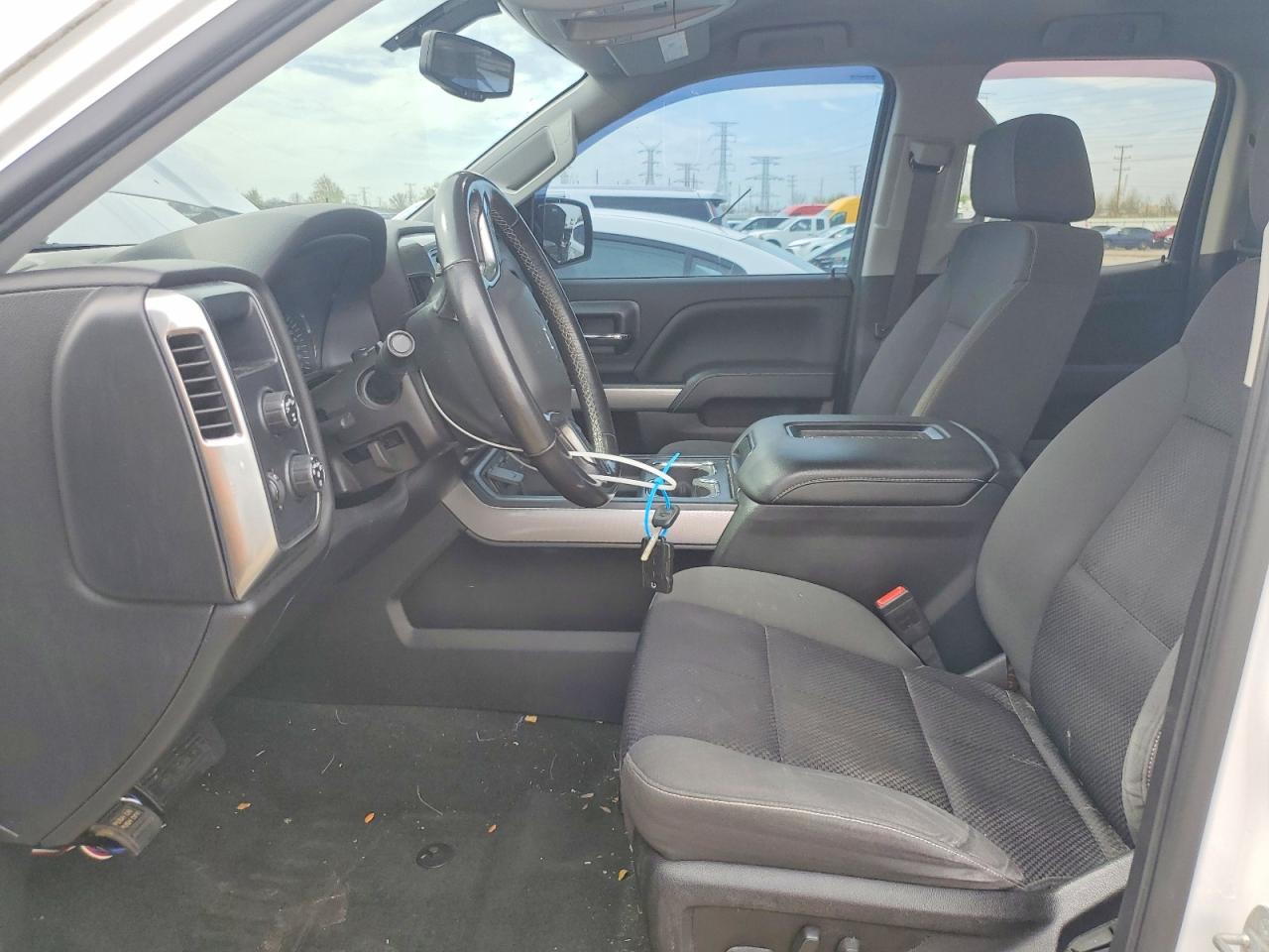 2018 Chev Silverado VIN 1GCVKREC6JZ333081 photo 7