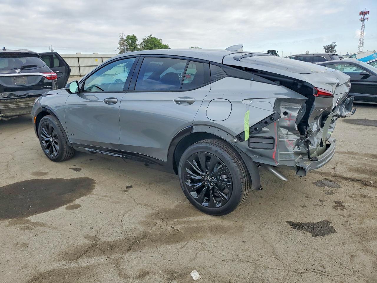 2026 Buick All other VIN KL47LBEP2TB114589 photo 2
