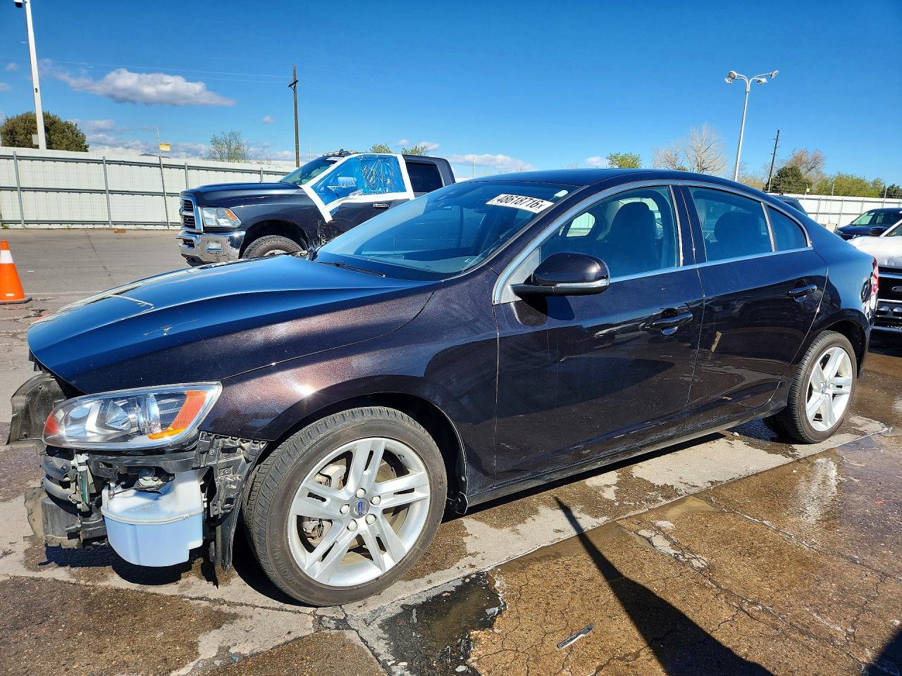 2015 Volvo S60 VIN YV1612TKXF2361680 photo 1