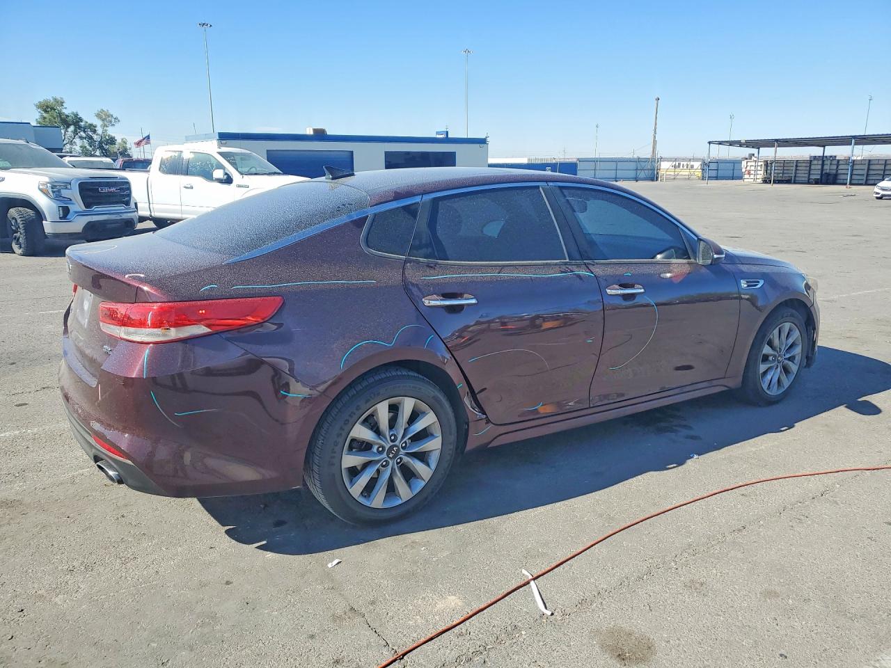 2017 Kia Optima VIN 5XXGU4L30HG157537 photo 3