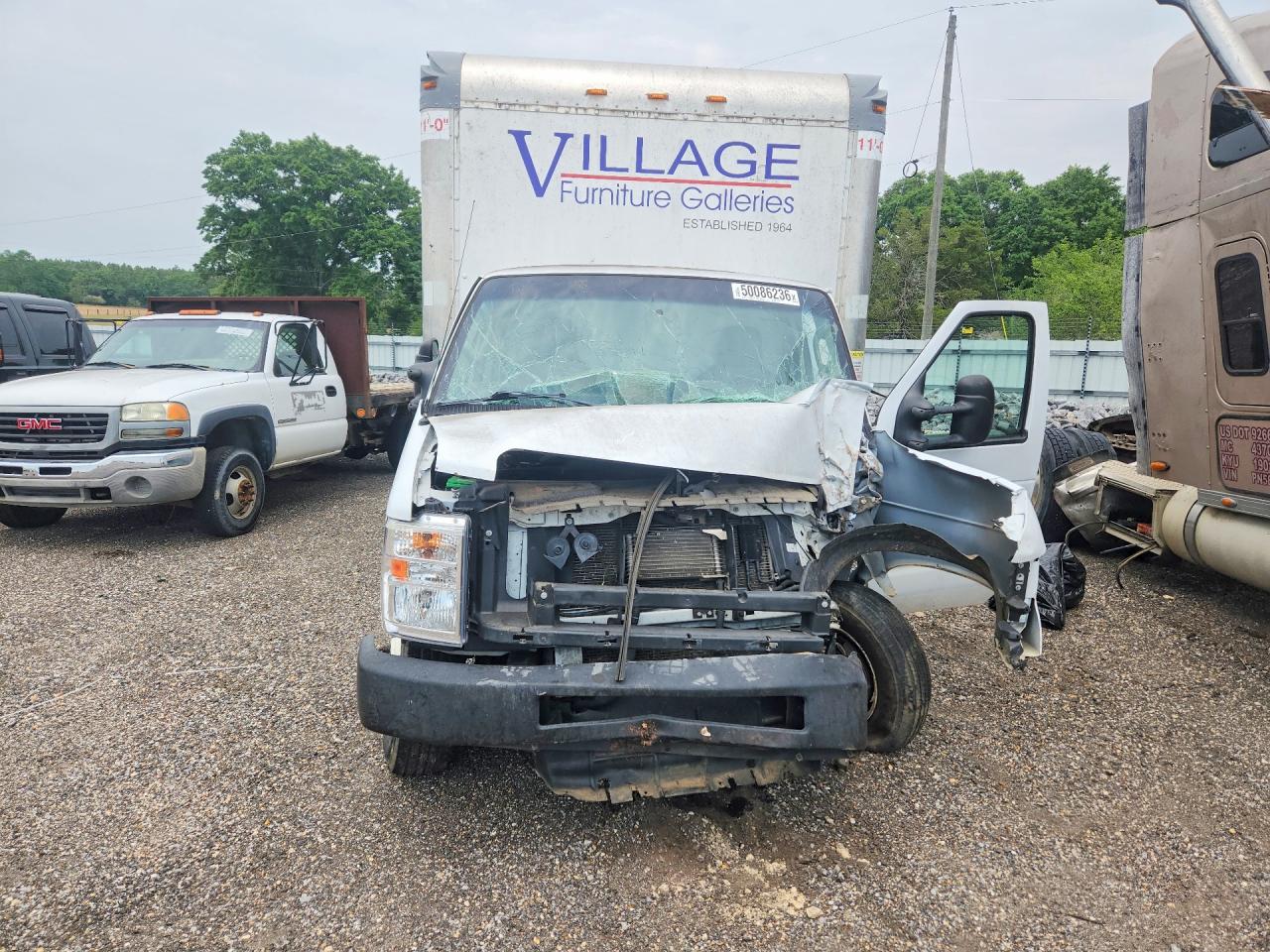 2019 Ford Econoline VIN 1FDWE3FS8KDC32925 photo 5