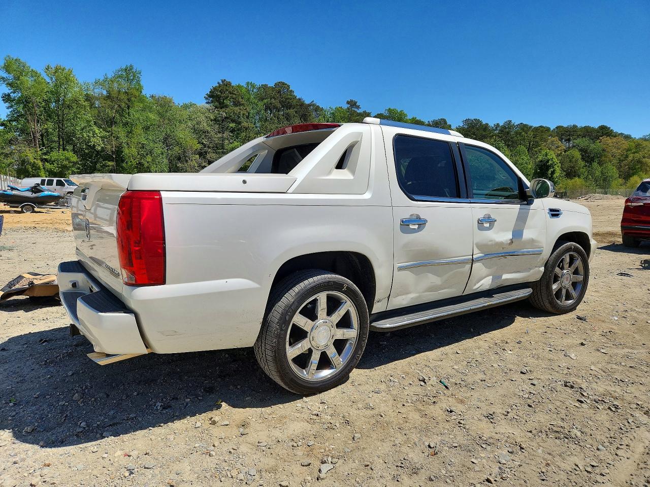 2008 CADILLAC Escalade VIN 3GYFK62878G275991 photo 3