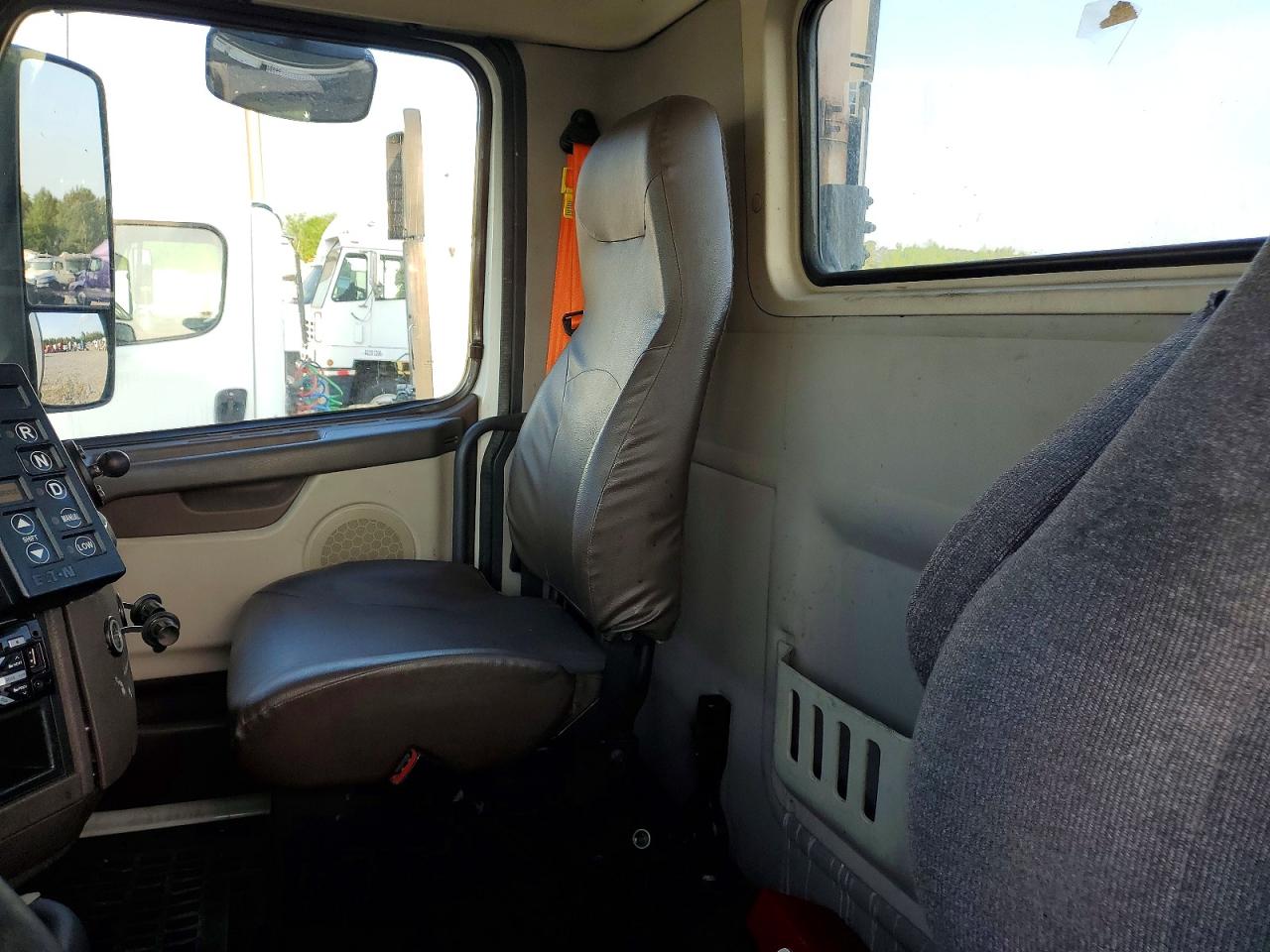 2017 Volvo All models VIN 4V4N39TGXHN988143 photo 6