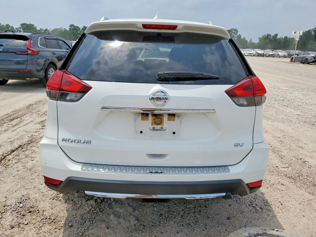 2017 Nissan Rogue sv VIN JN8AT2MTXHW147595 photo 6