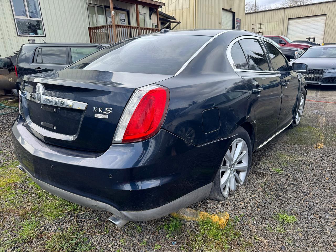 2009 Lincoln Mks VIN 1LNHM94RX9G608922 photo 4