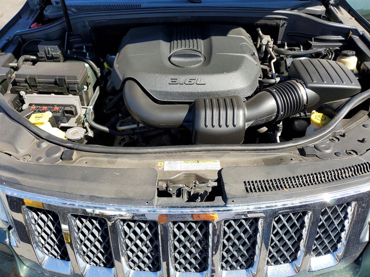 2011 Jeep Grand cher VIN 1J4RR6GG4BC605122 photo 11