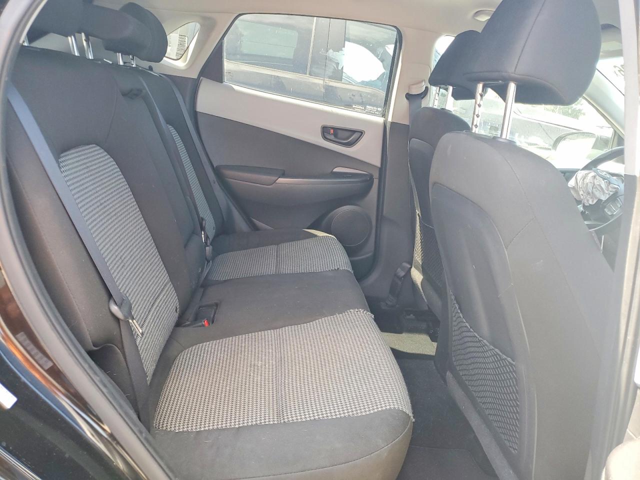 2018 Hyundai Kona VIN KM8K22AAXJU161595 photo 11