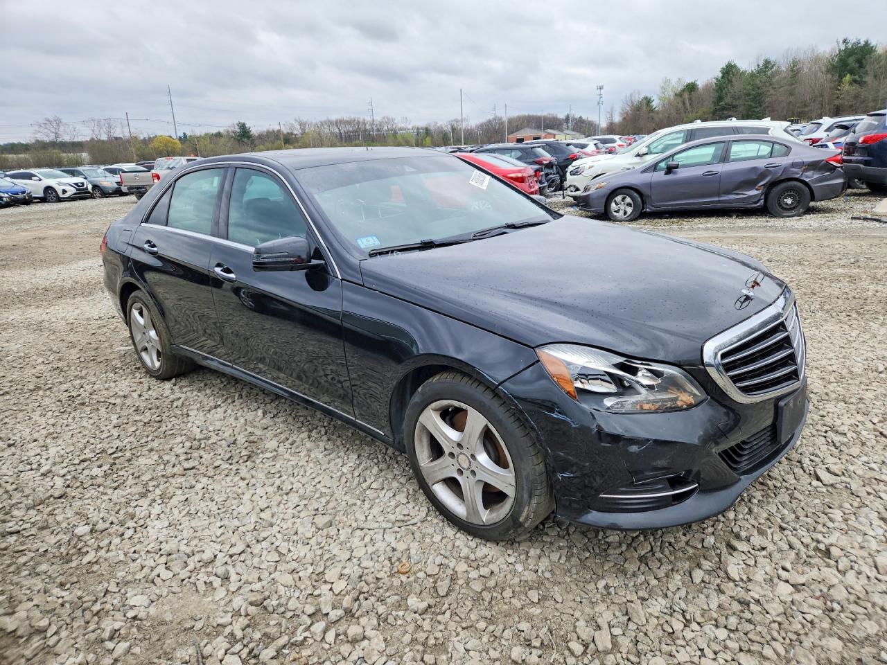 2016 Mercedes-Benz E-class VIN WDDHF8JB9GB252155 photo 4