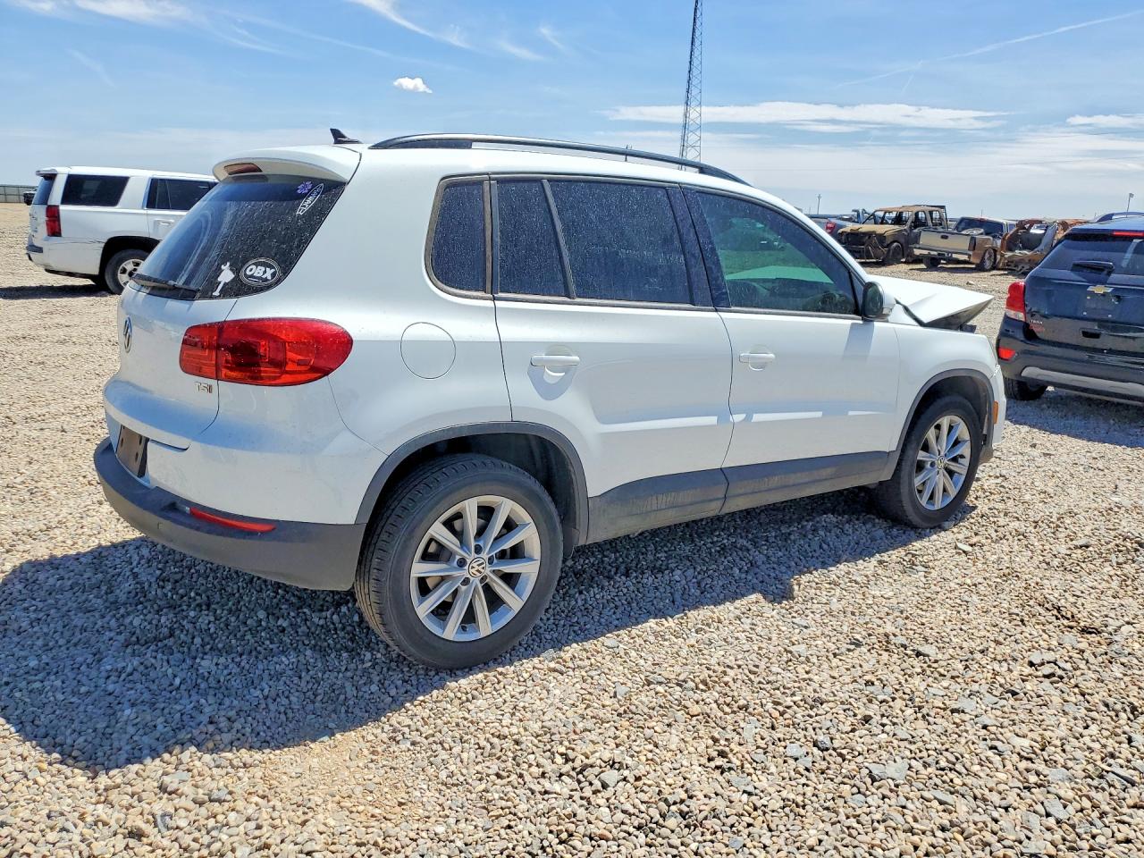 2018 Volkswagen All other VIN WVGAV7AX8JK005247 photo 3