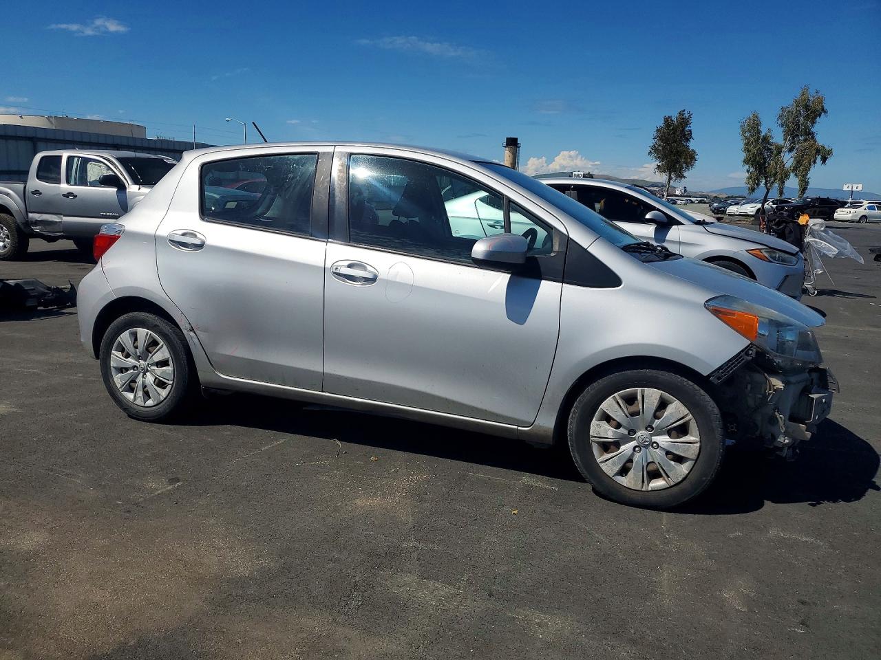 2014 Toyota Yaris VIN VNKKTUD37EA012280 photo 4