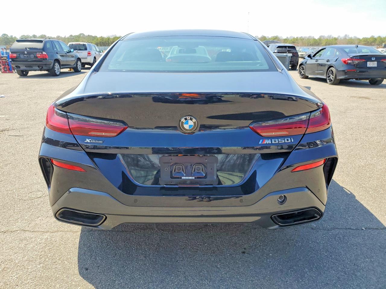 2022 BMW M8 VIN WBAGV8C06NCH89562 photo 6