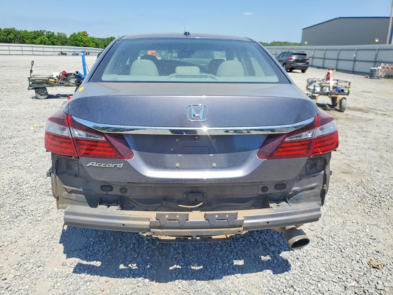 2017 Honda Accord VIN 1HGCR2F94HA206367 photo 6