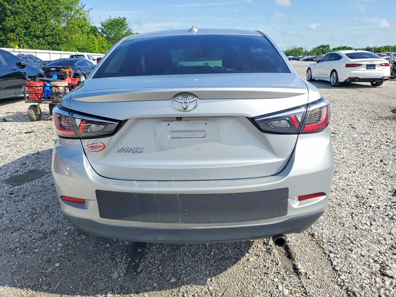 2019 Toyota Yaris VIN 3MYDLBYV7KY521733 photo 6