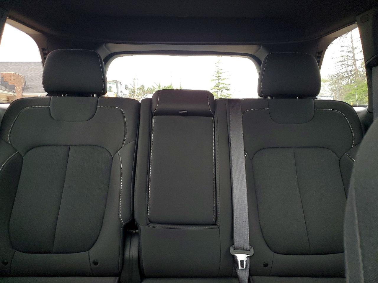 2025 Jeep Cherokee VIN 1C4RJHAG9SC308803 photo 10