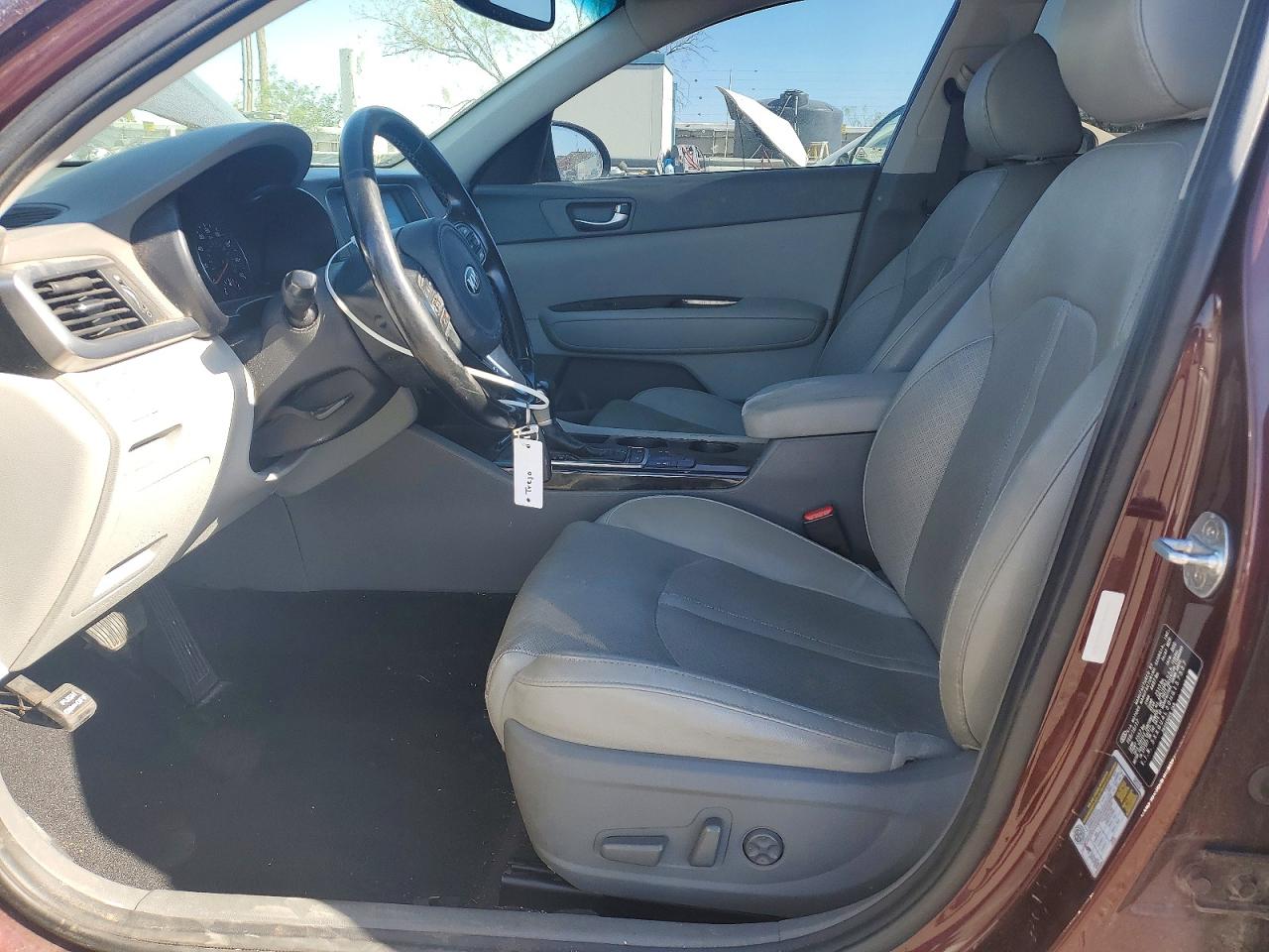 2017 Kia Optima VIN 5XXGU4L30HG157537 photo 7