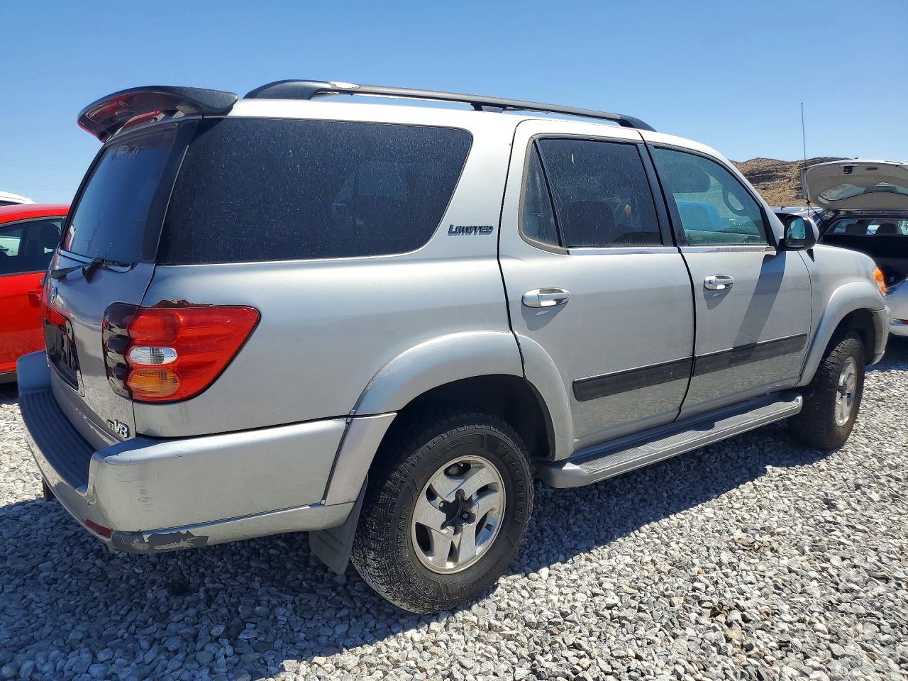 2002 TOYOTA Sequoia VIN 5TDZT34AX2S125834 photo 3