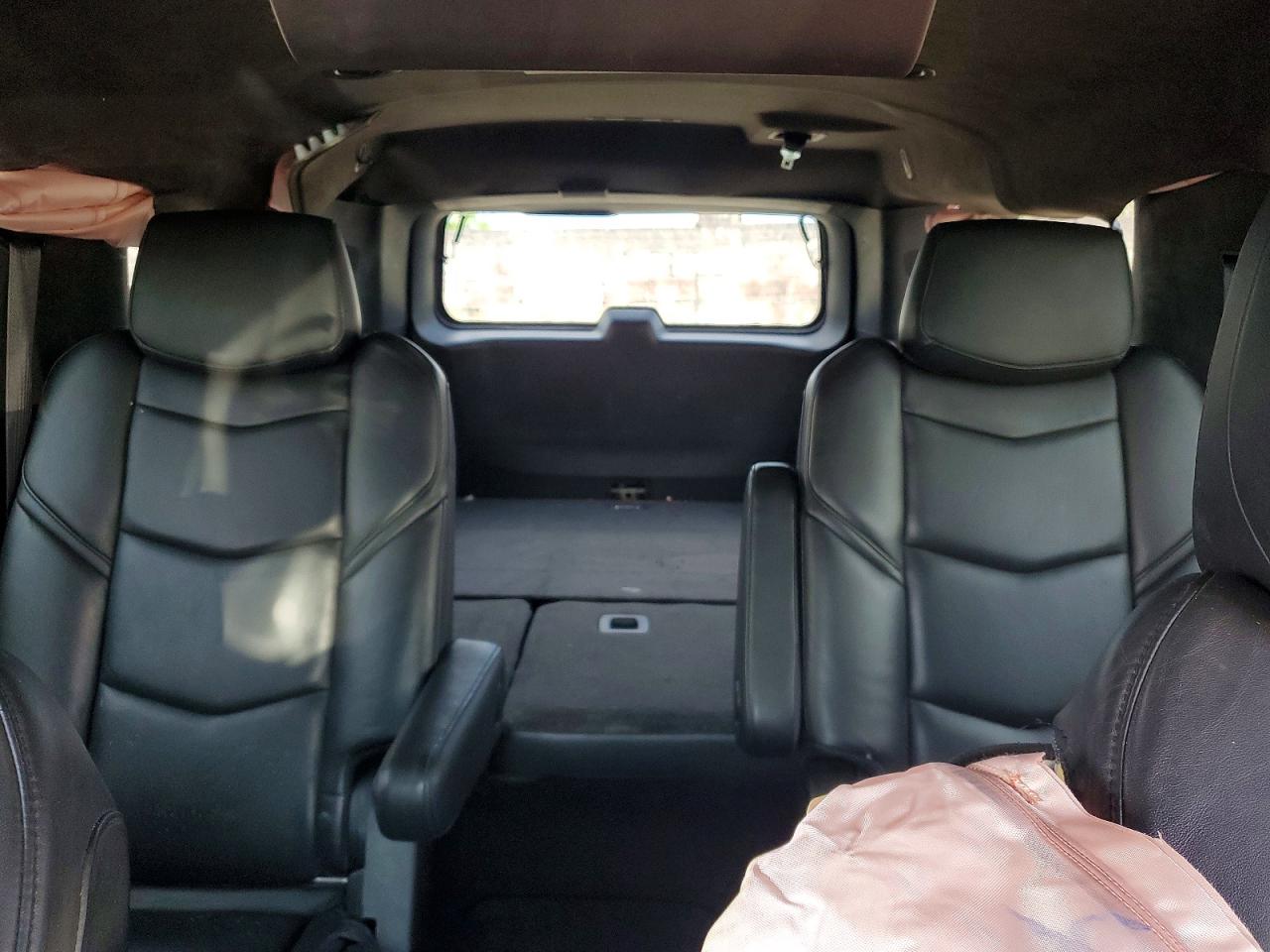 2018 Cadillac Escalade VIN 1GYS3KKJ4JR295693 photo 10