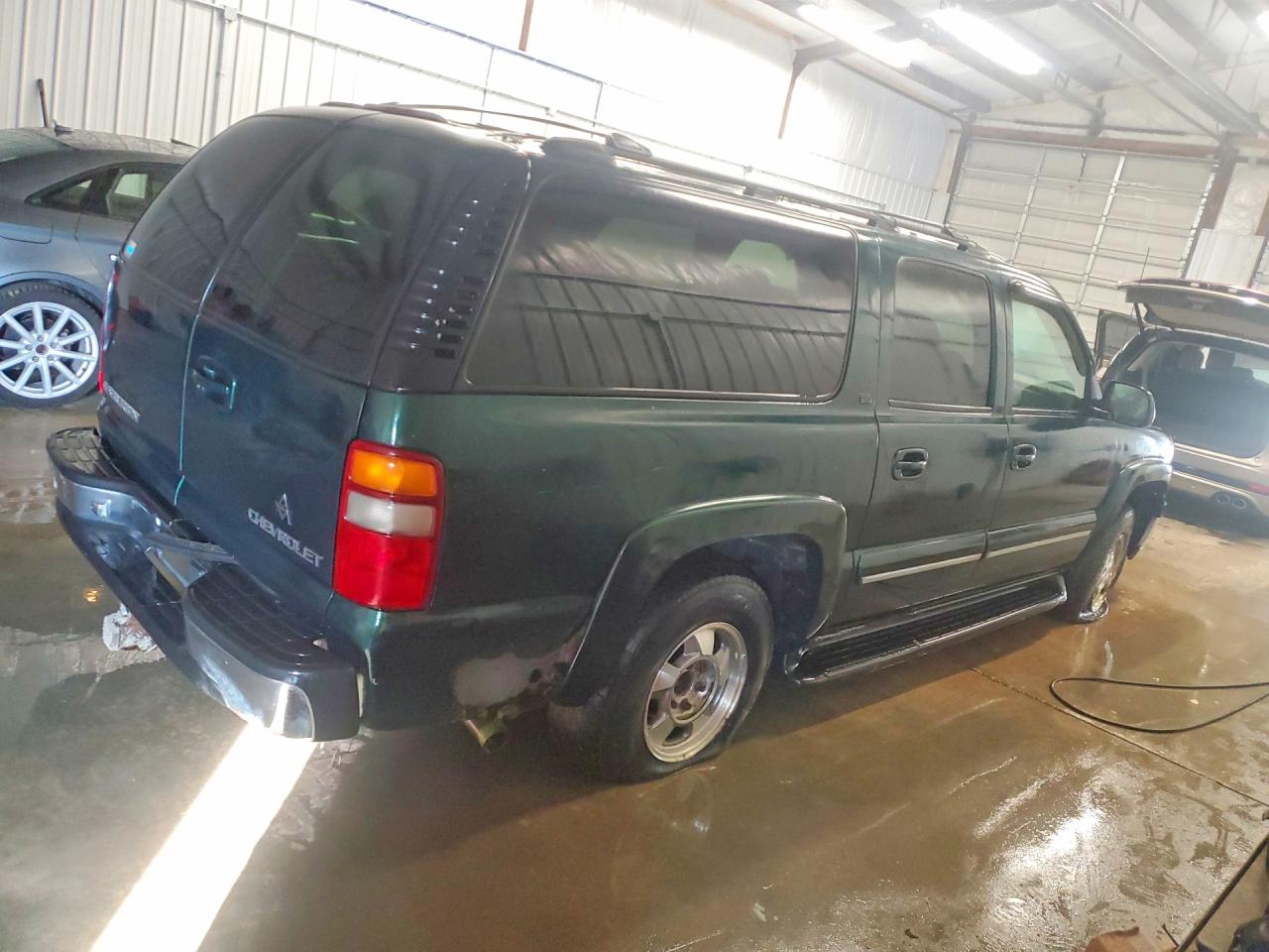2001 Chevrolet Suburban VIN 3GNFK16T31G176301 photo 3