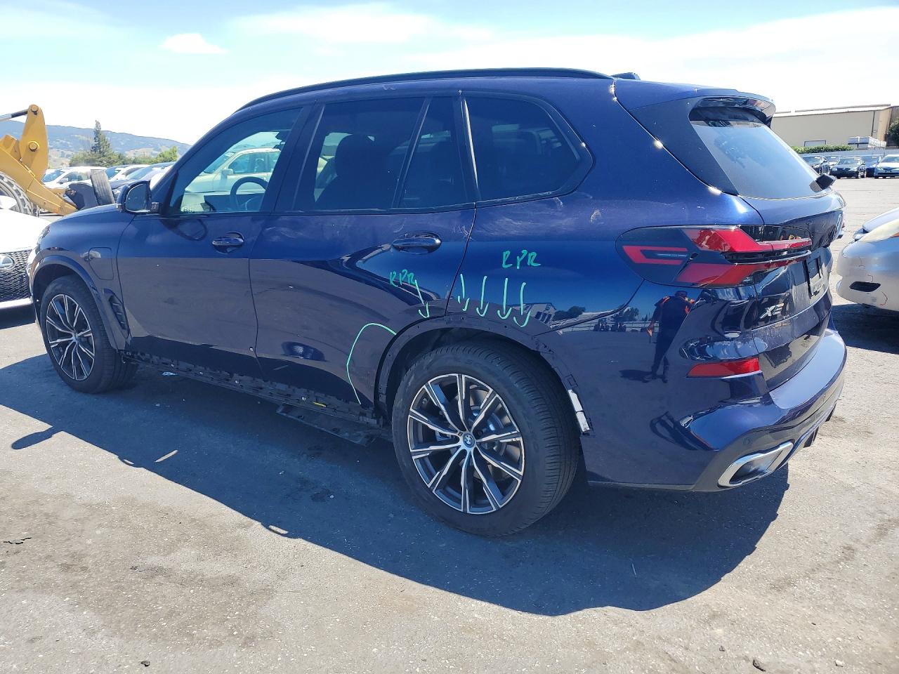 2025 BMW X5 VIN 5UX43EU09S9Z63380 photo 2