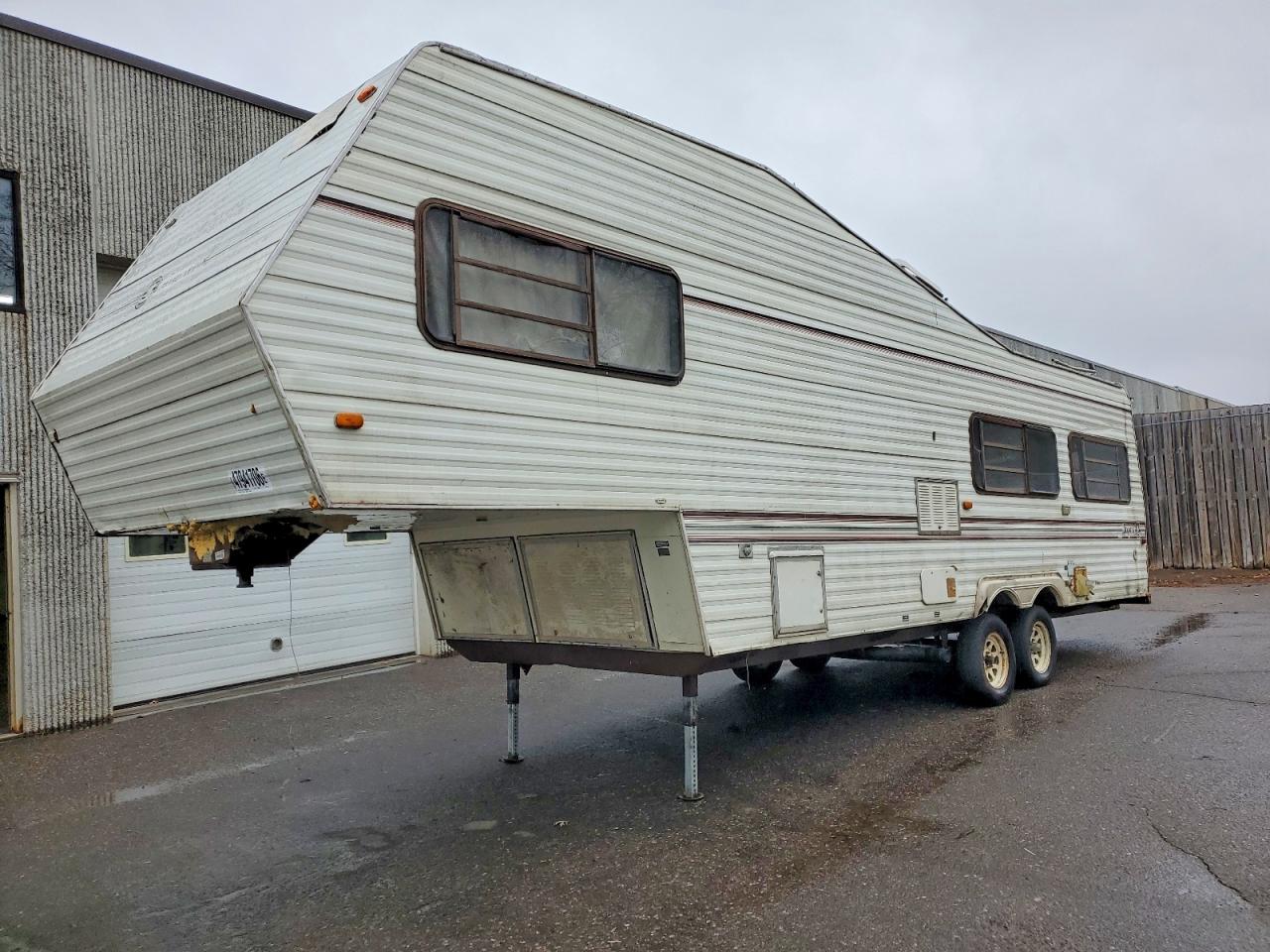 1990 JAYCO Rv trailer VIN 1UJCJ02P5L1KX0067 photo 2