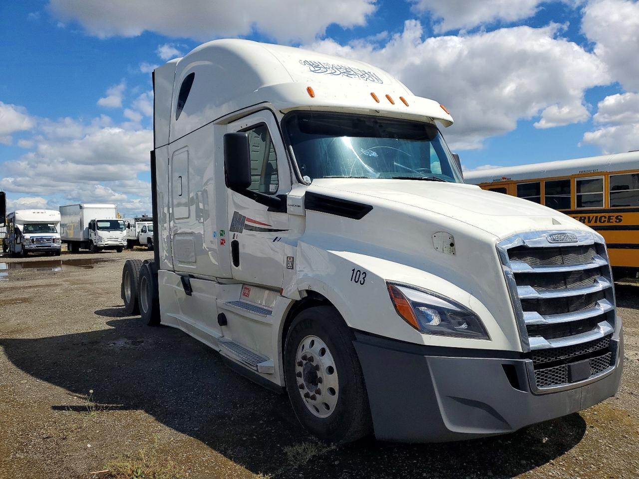 2019 FREIGHTLINER All other VIN 3AKJHHDR5KSKE1423 photo 1