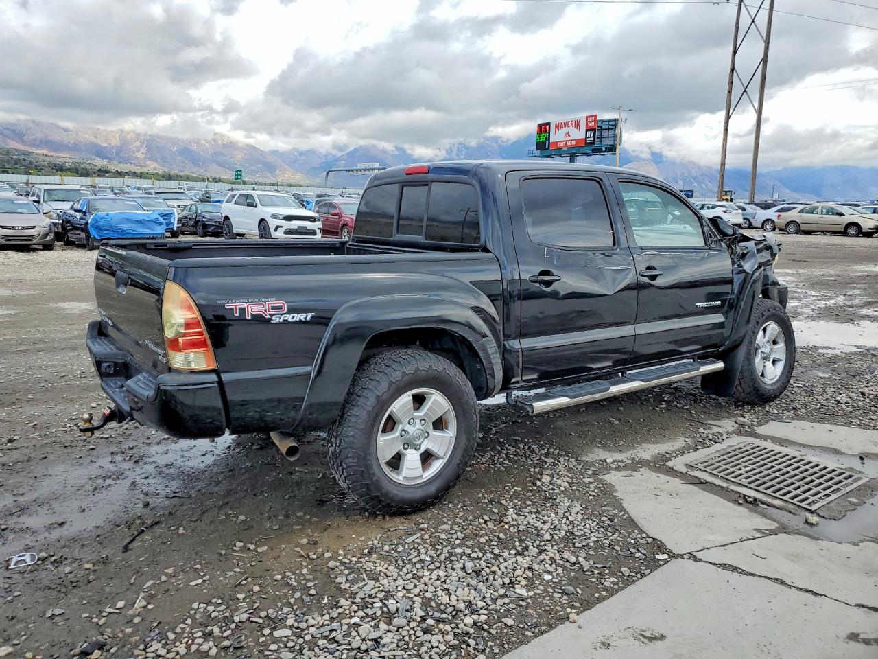 2011 Toyota Tacoma VIN 5TFJU4GN0BX007252 photo 3