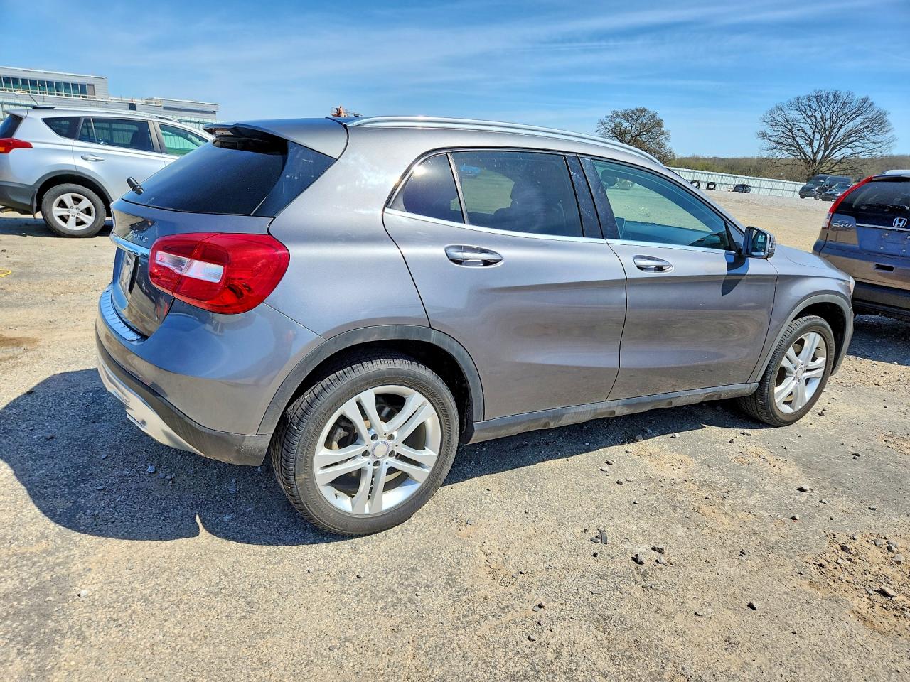 2016 Mercedes-Benz Gla-class VIN WDCTG4GB8GJ228737 photo 3