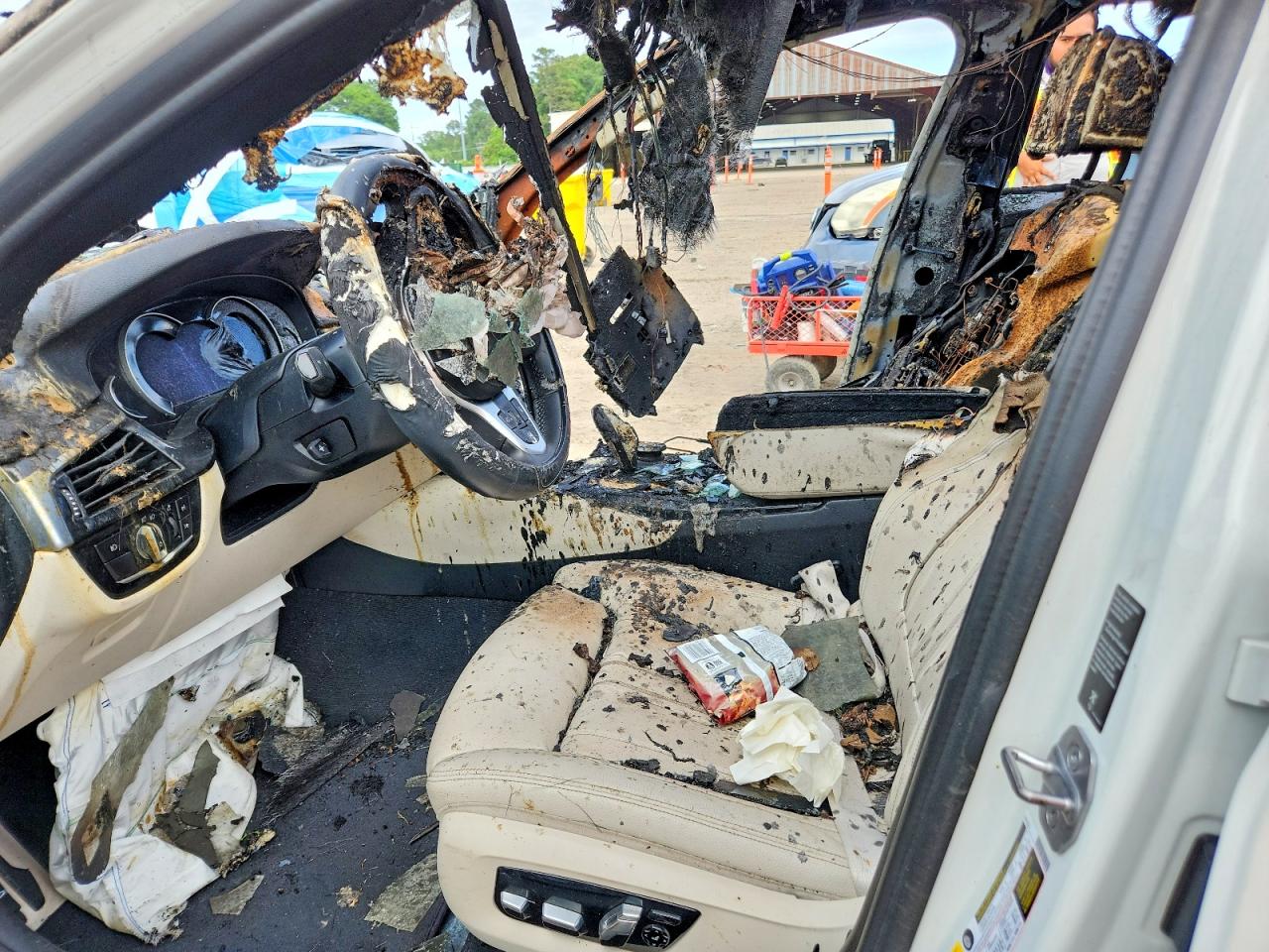 2019 BMW 5 series VIN WBAJA5C52KWW38415 photo 7