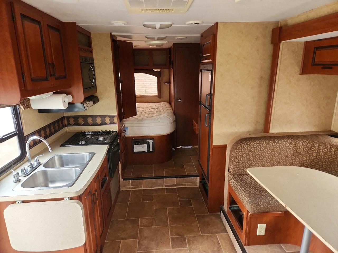 2012 Sunseeker Econoline VIN 1FDXE4FS0BDA80620 photo 6