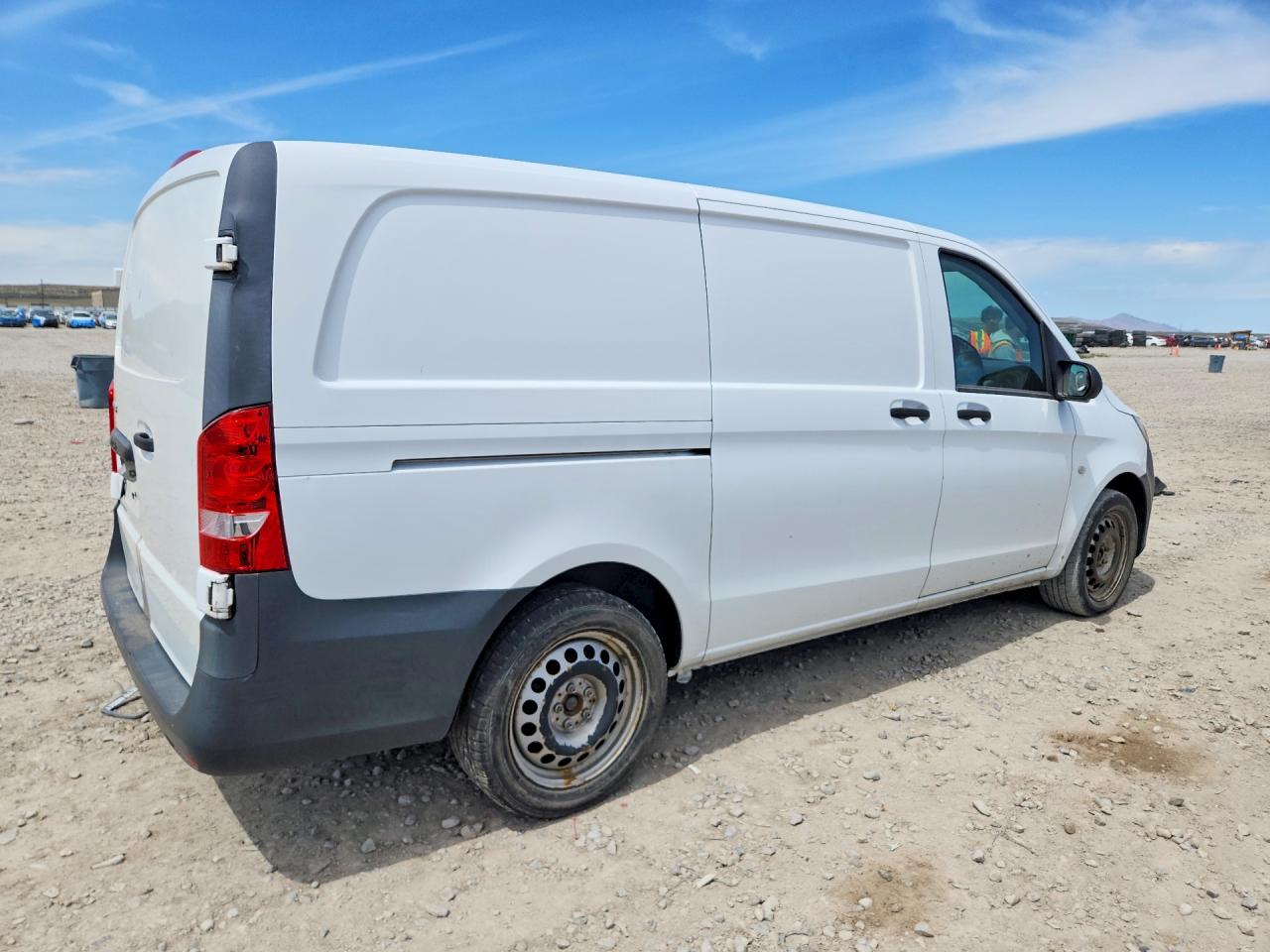 2016 Mercedes Metris VIN WD3PG2EA4G3160148 photo 3