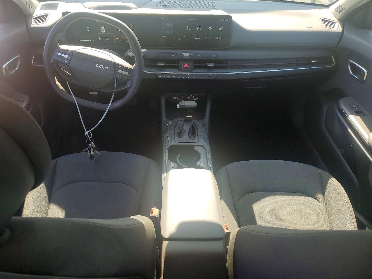 2025 Kia All other VIN 3KPFT4DE5SE100782 photo 8