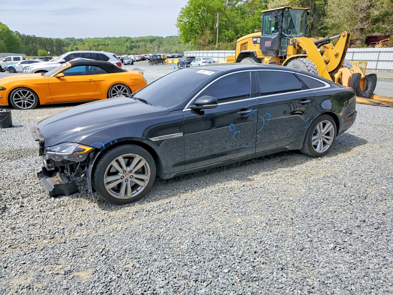 2016 Jaguar Xj VIN SAJWJ2GD8G8W02976 photo 1