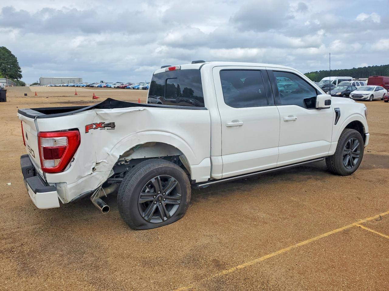 2023 Ford F150 VIN 1FTFW1E82PFC06456 photo 3
