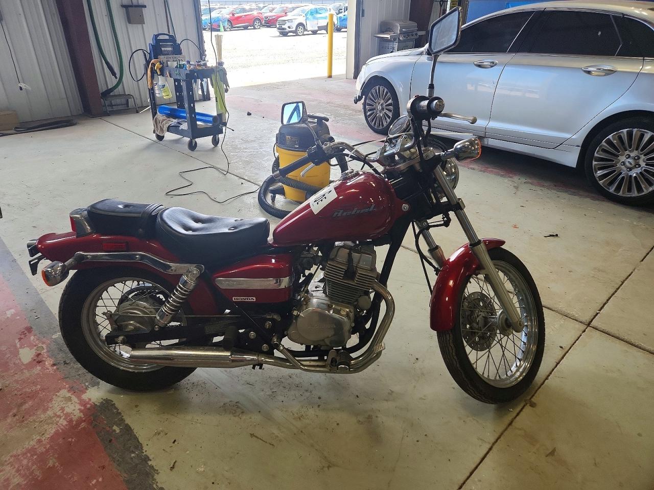 2004 HONDA Cm cycle VIN JH2MC13004K004111 photo 1