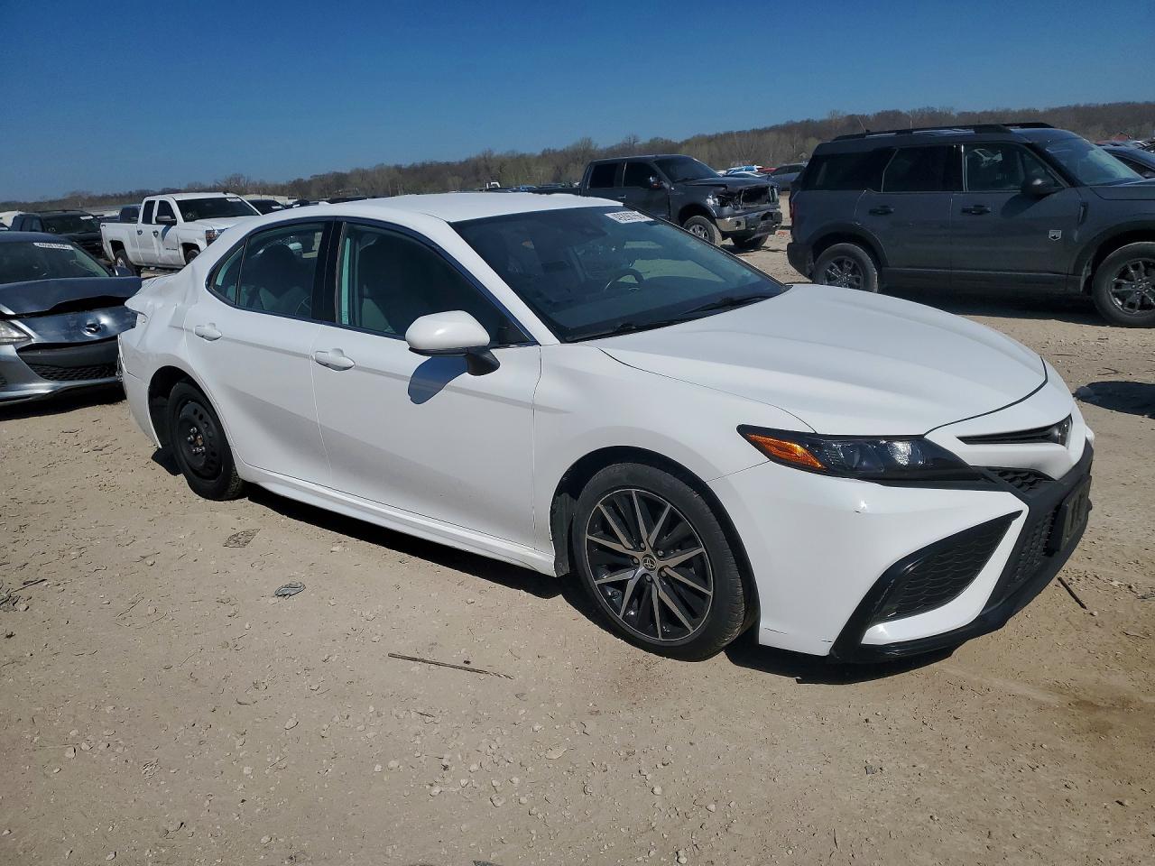 2021 TOYOTA Camry VIN 4T1G11AK8MU541762 photo 4